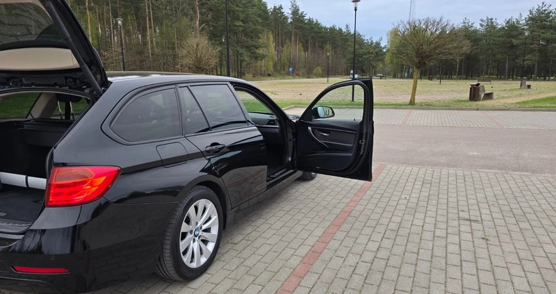 BMW Seria 3 cena 37900 przebieg: 240000, rok produkcji 2013 z Hajnówka małe 172